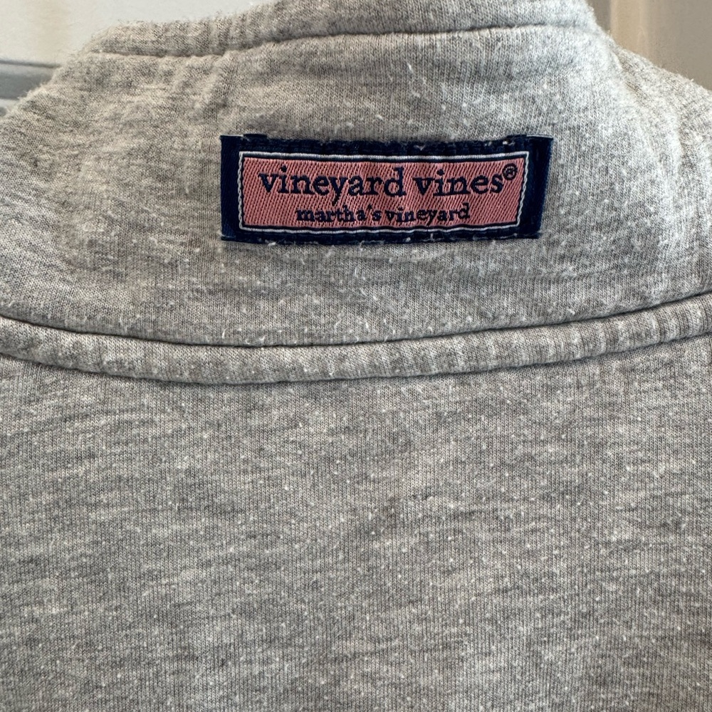 Vineyard Vines 2024 PGA Championship Women's Dreamcloth Shep Shirt in Light Grey - Picture 4 of 5